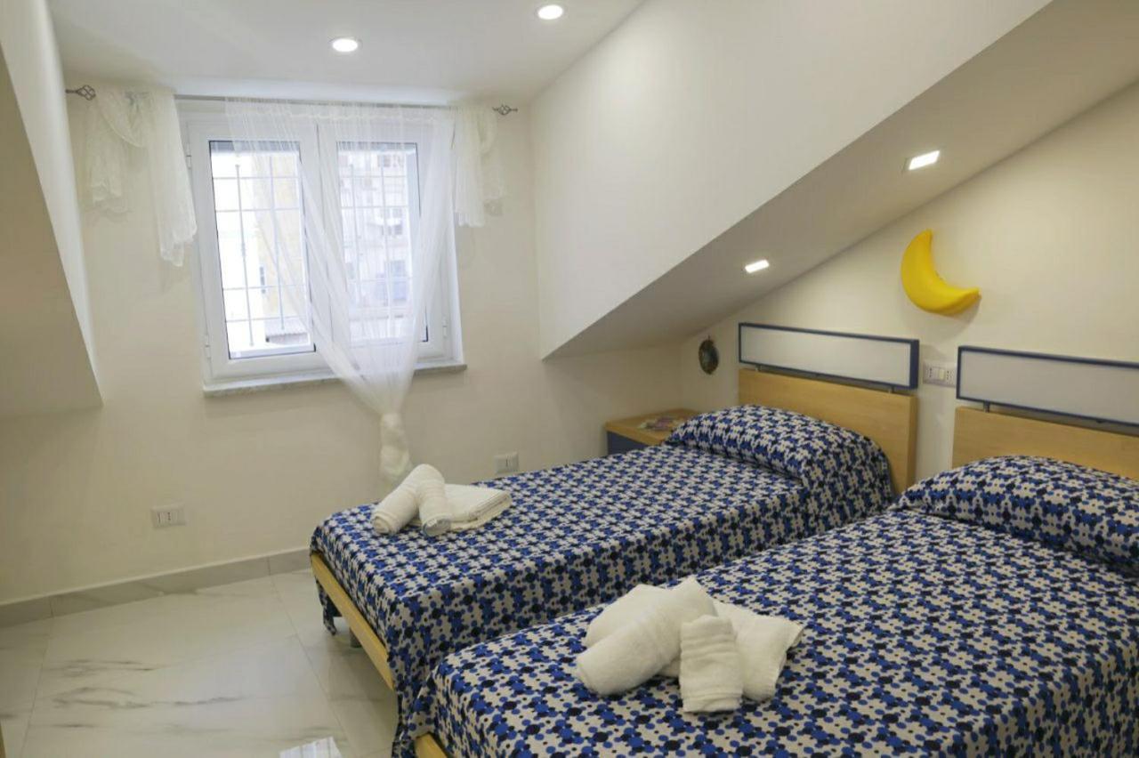 La Dukesca Chic Apartment Наполи Екстериор снимка