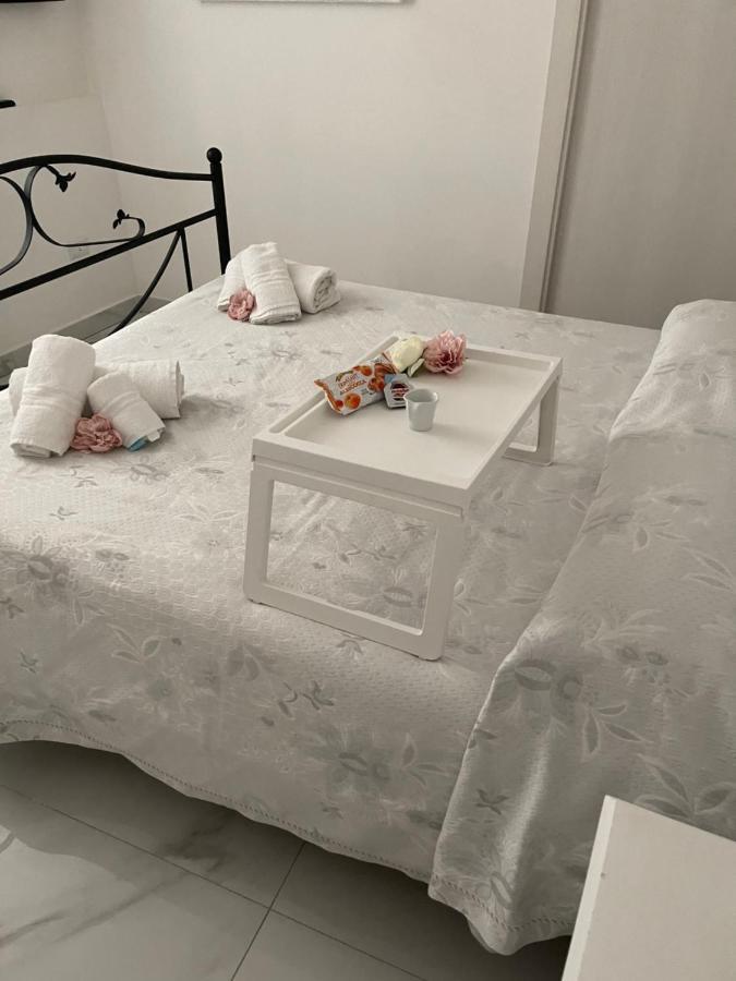 La Dukesca Chic Apartment Наполи Екстериор снимка
