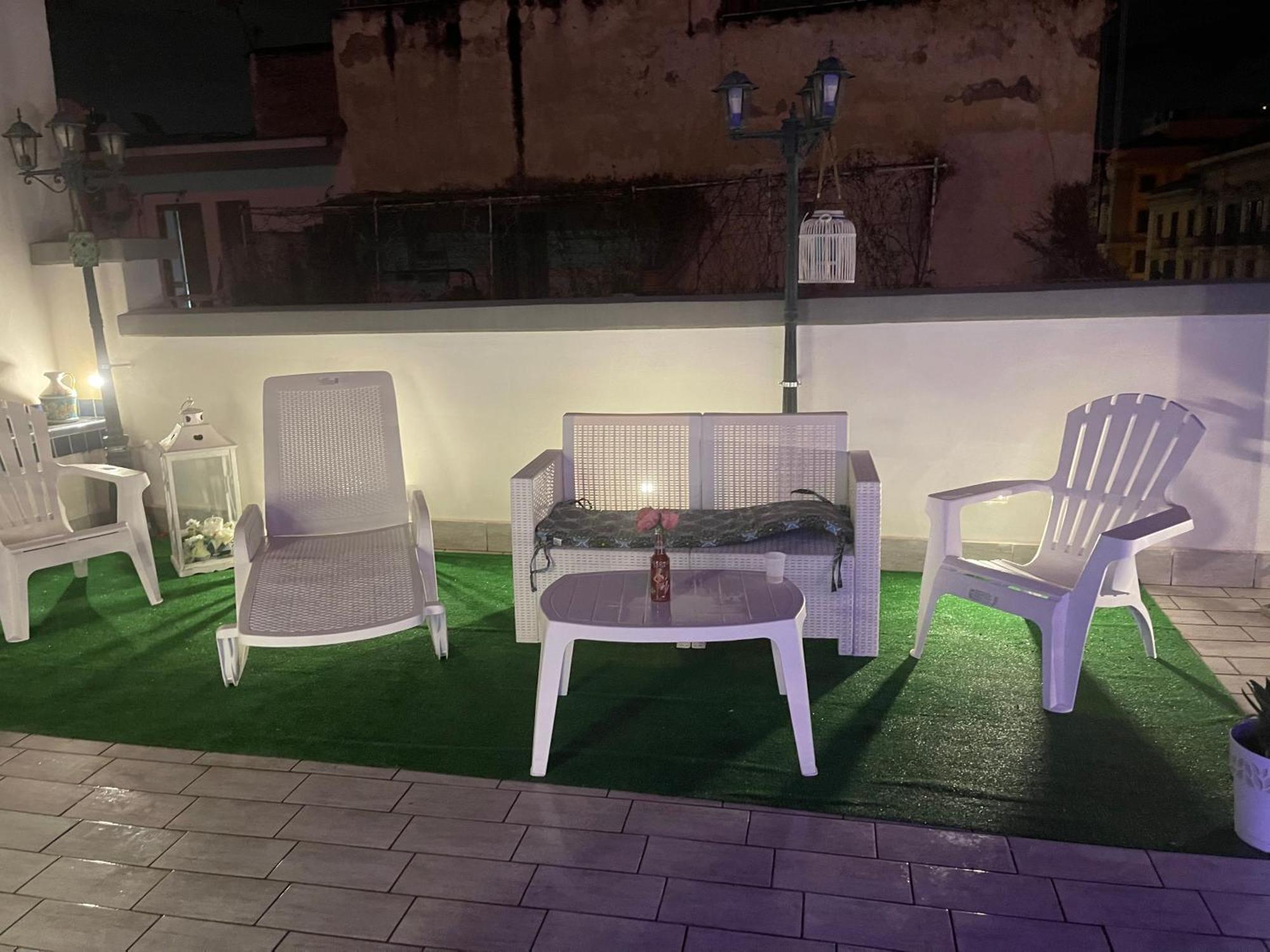 La Dukesca Chic Apartment Наполи Екстериор снимка